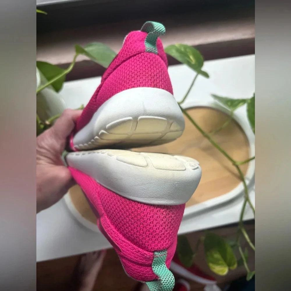 Nike Roshe Runners Womens Size 8.5 Mesh Pink Athletic Shoes - Picture 9 of 14